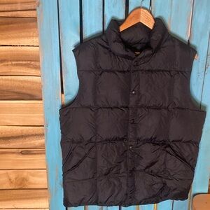 Lands’ End Down puffer vest size medium 38-40 black snap up